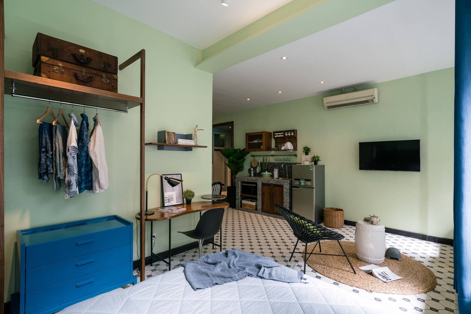 Cải tạo căn hộ 36m2 thành không gian sống đậm phong cách Đông Dương