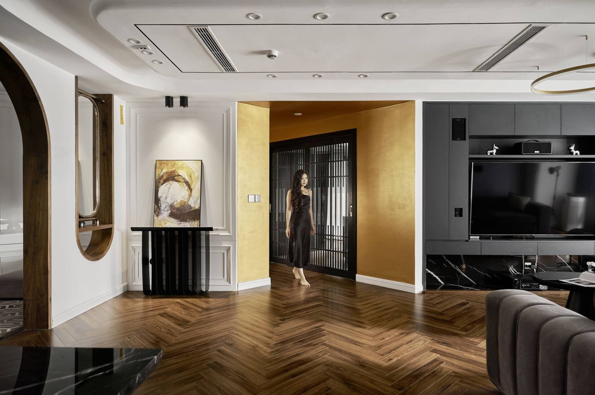 Căn hộ 140m2 thiết kế theo phong cách Đông Dương: Nốt trầm lắng đầy vẻ hoài niệm giữa lòng phố thị