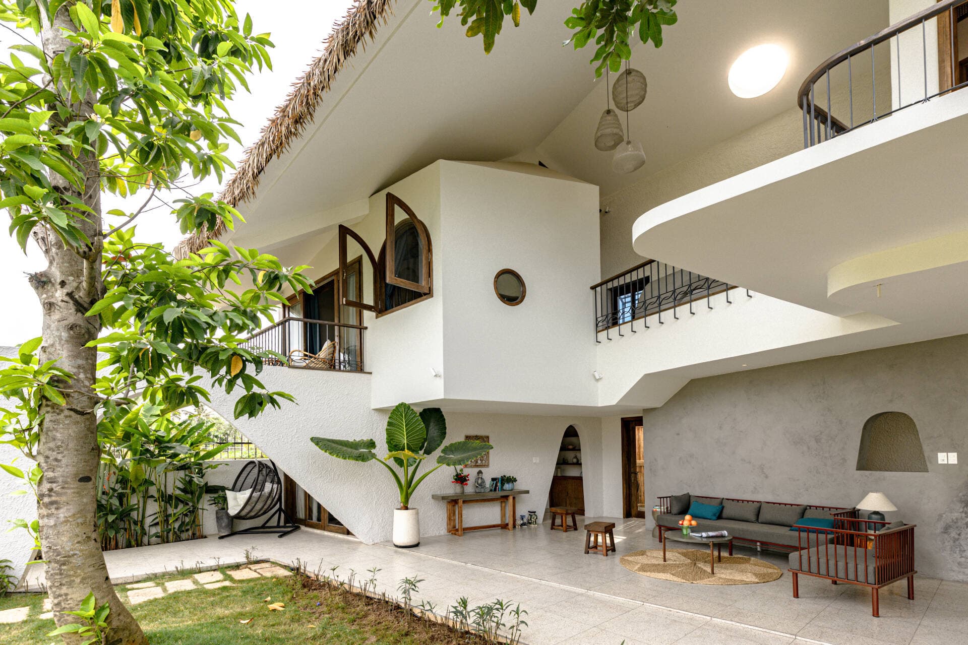 Vốn xây nhà thứ 2 để nghỉ cuối tuần, nhưng xây xong 9 ngôi nhà này khiến các gia chủ chỉ muốn ở luôn