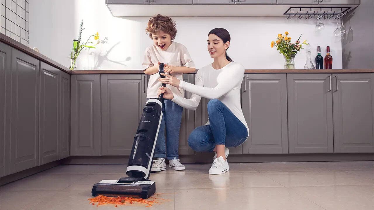 So sánh máy hút bụi không dây và máy hút bụi có dây. Loại nào tốt hơn?