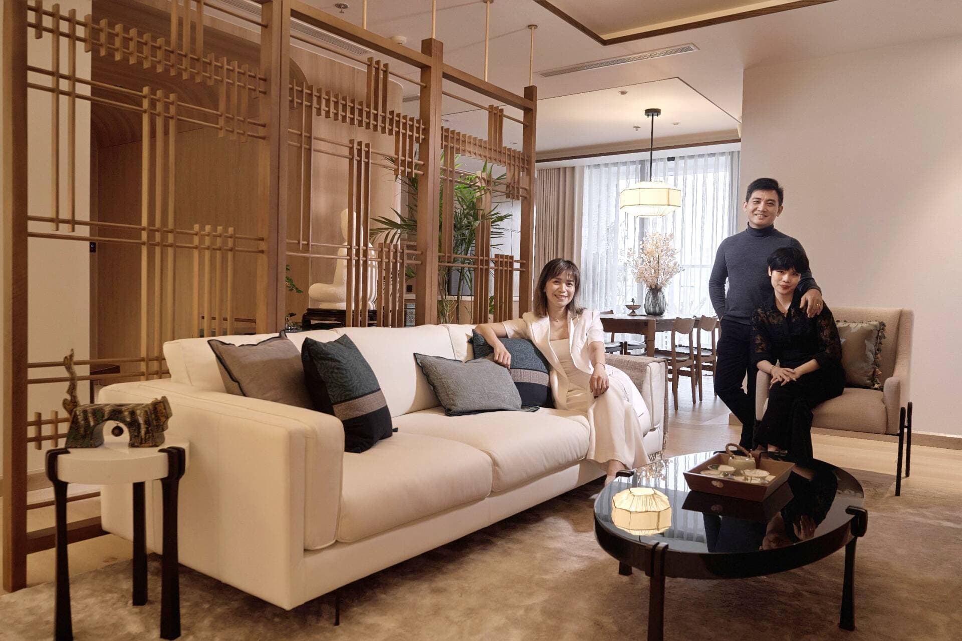 Khám phá căn hộ chung cư 180m² đầy nghệ thuật và kết nối của gia đình chị Hà