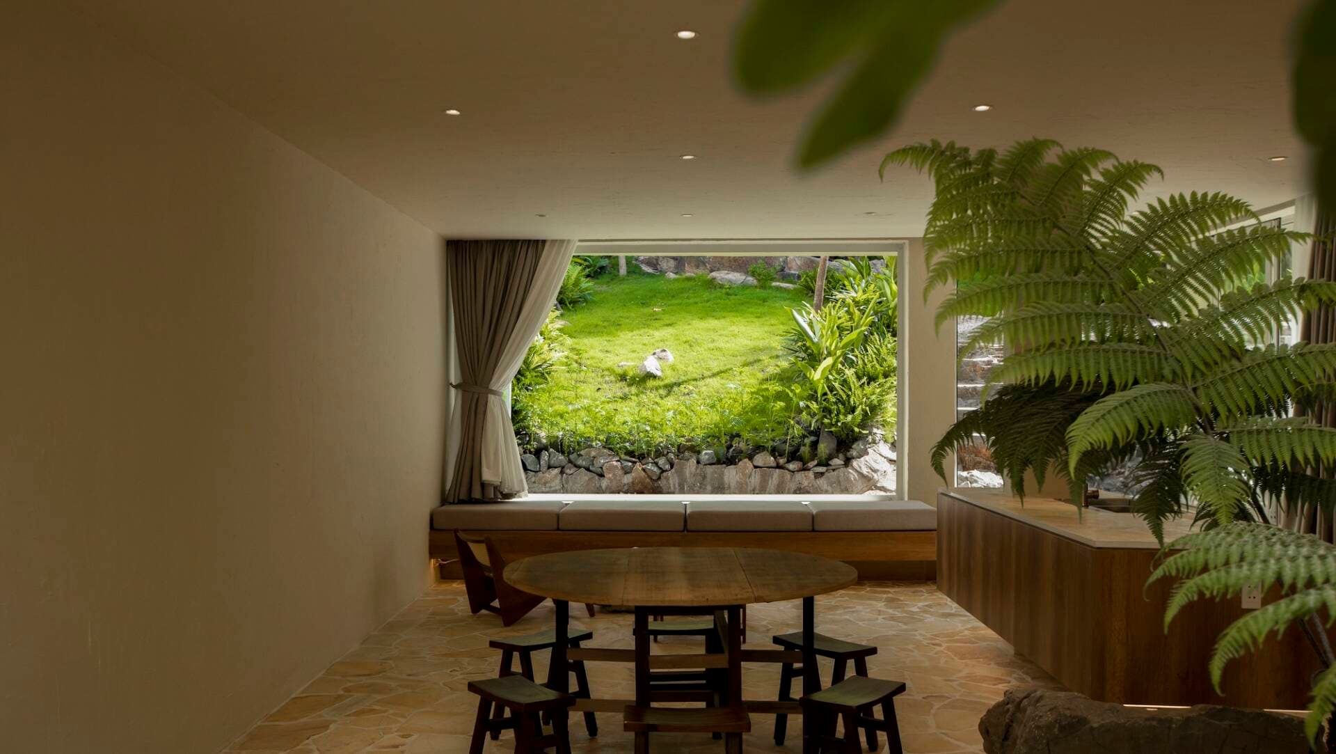 Nhã Homestay - Căn homestay mang cả núi rừng và sóng biển vào trong không gian