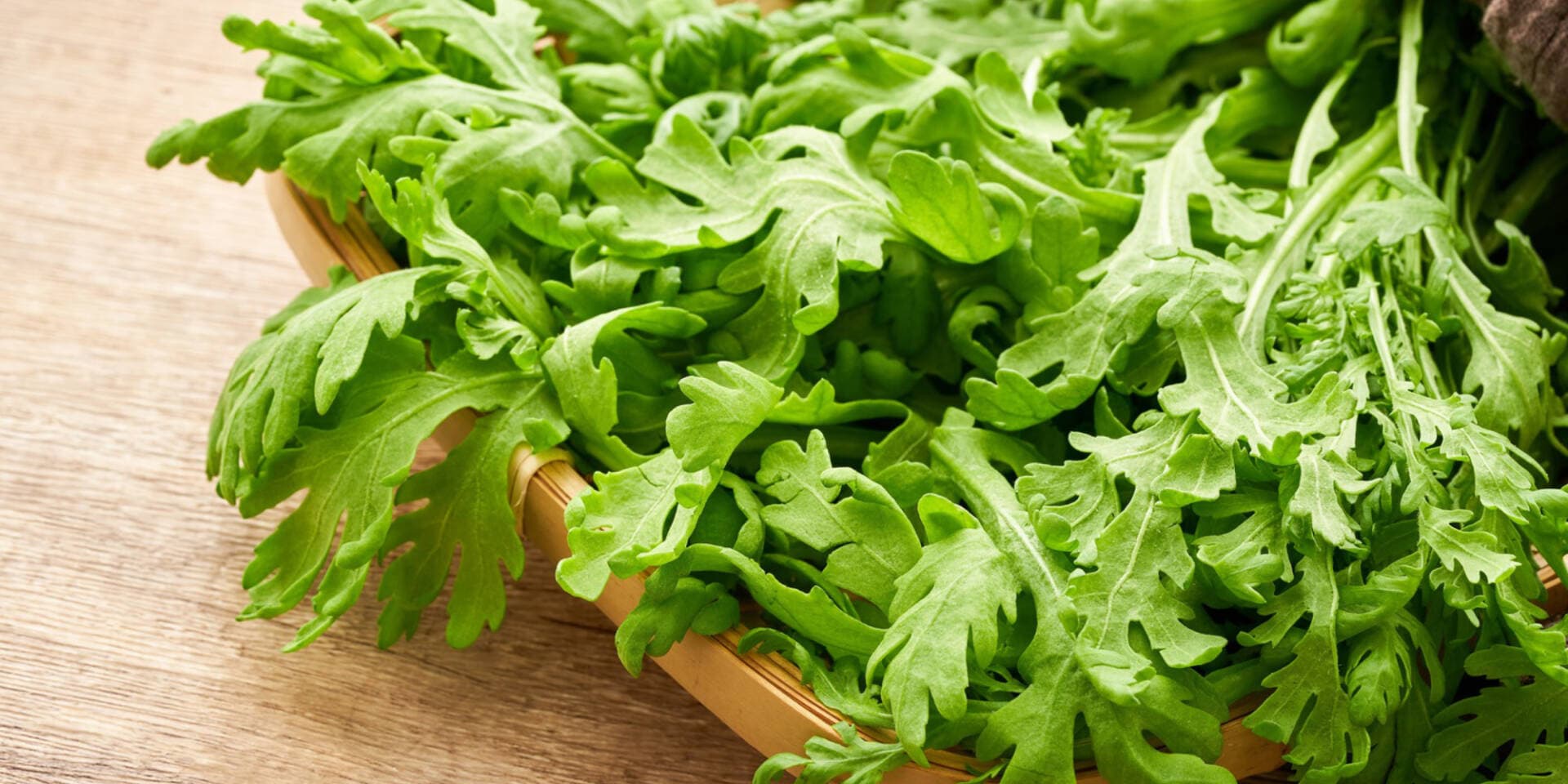 Bí quyết cho giấc ngủ ngon và sâu hơn với 3 món ngon từ rau cải cúc