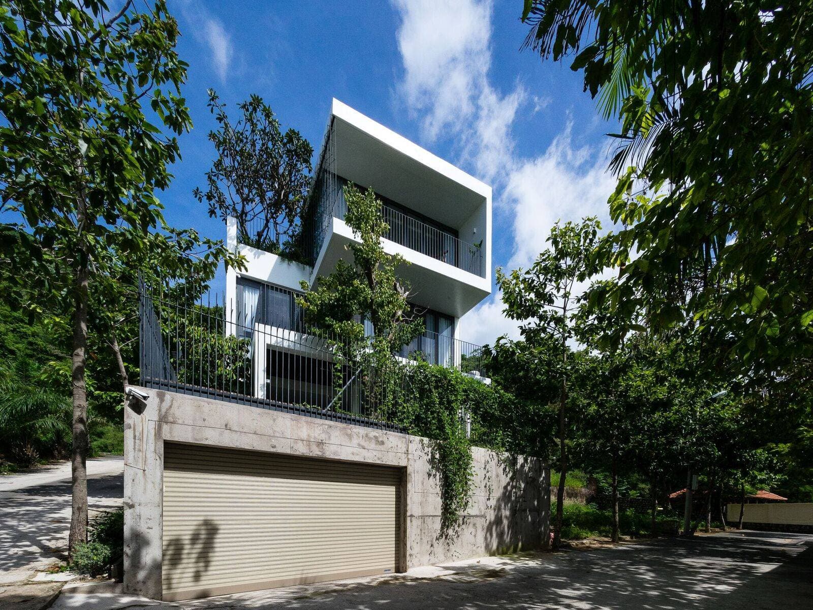 Mountain House - Nhà 4 tầng yên bình và thoáng mát, nép mình bên lưng chừng núi Lớn, Vũng Tàu