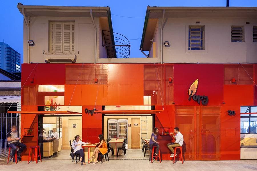 Màu sắc trong kiến trúc ảnh hưởng như thế nào đến tâm lý và trạng thái cảm xúc con người?