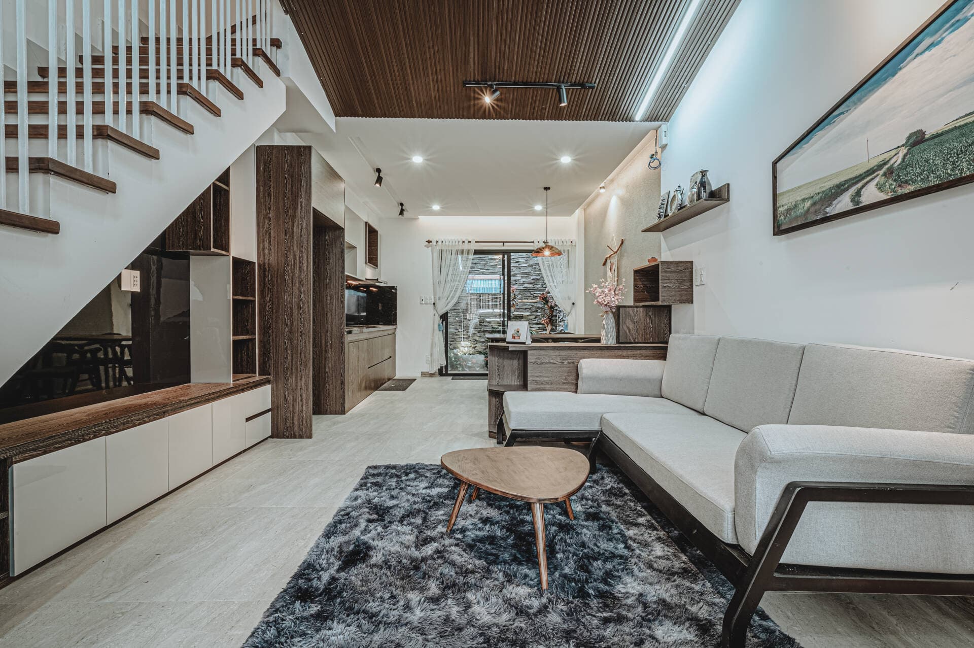 Phương Dung House - Ngôi nhà chồng thiết kế, vợ trang trí, đẹp và thân thương vô cùng