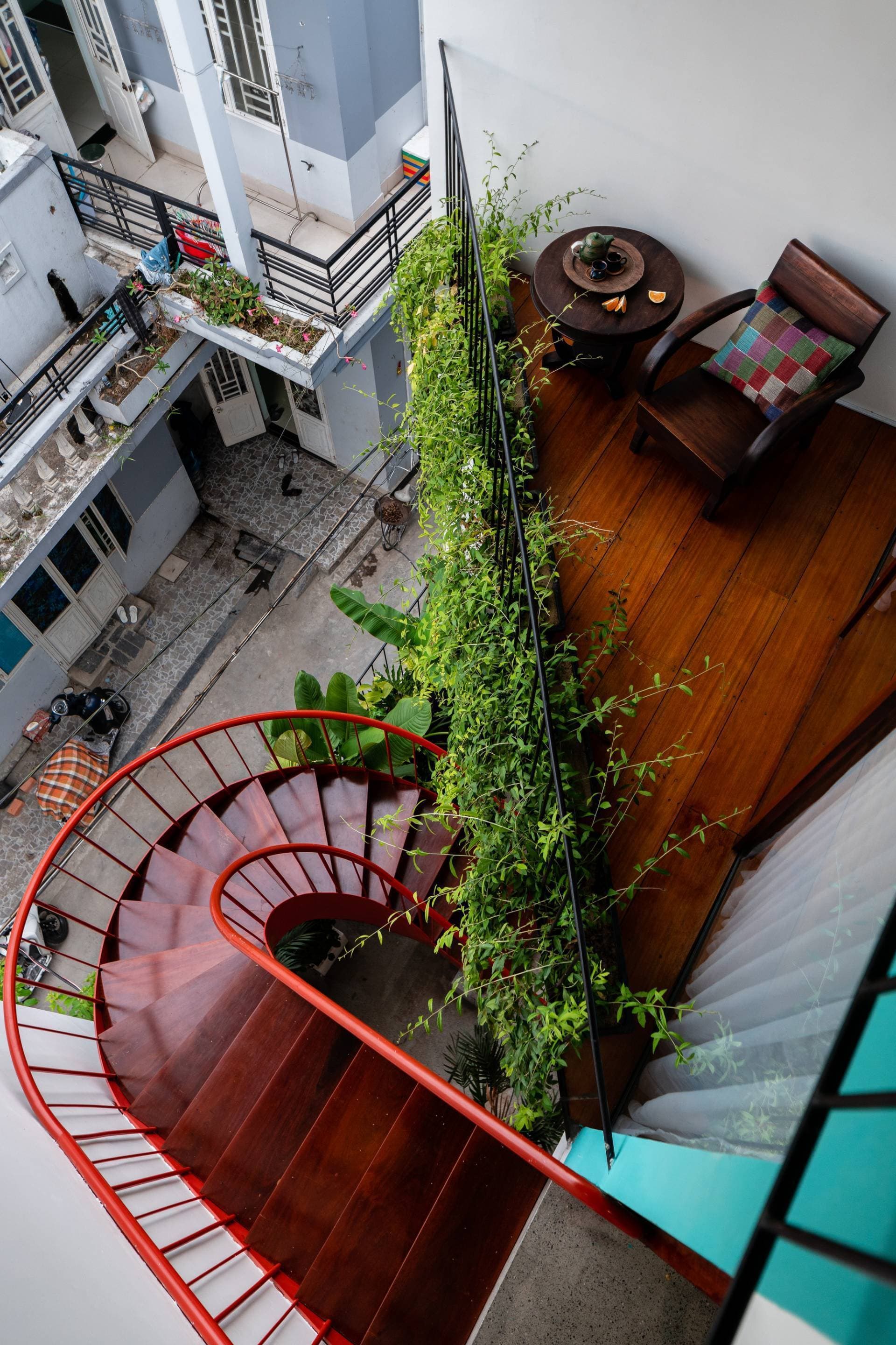 Kết hợp cửa hàng và nhà ở trong Olwen House tuyệt đẹp