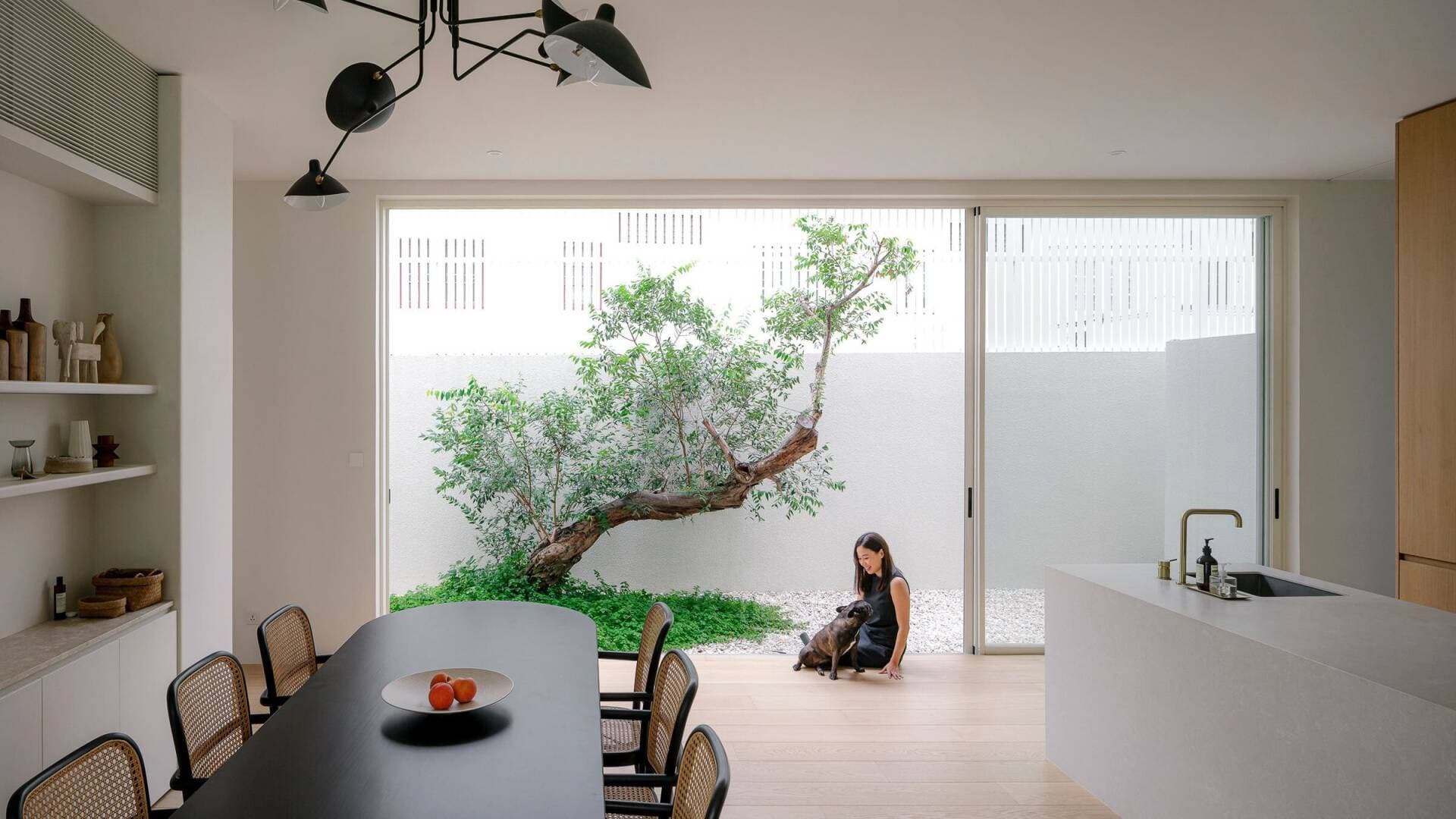Biệt thự 400m2 dành cho vợ chồng trẻ thường xuyên di chuyển giữa các khu nghỉ dưỡng
