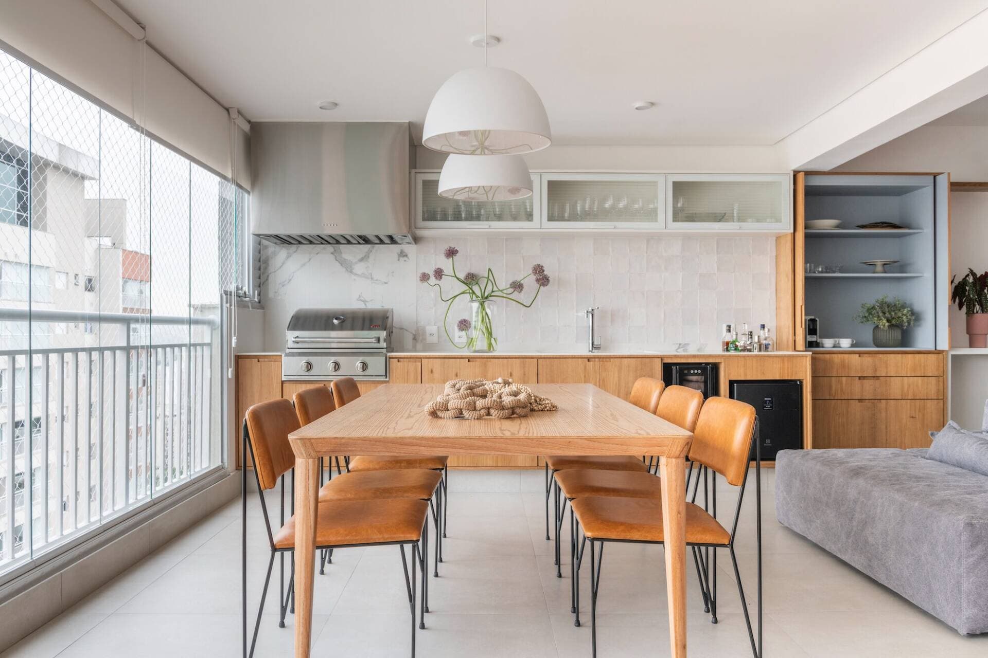 Không chỉ xử lý chống thấm, căn hộ 136m2 sau cải tạo còn mở rộng công năng đáng kể