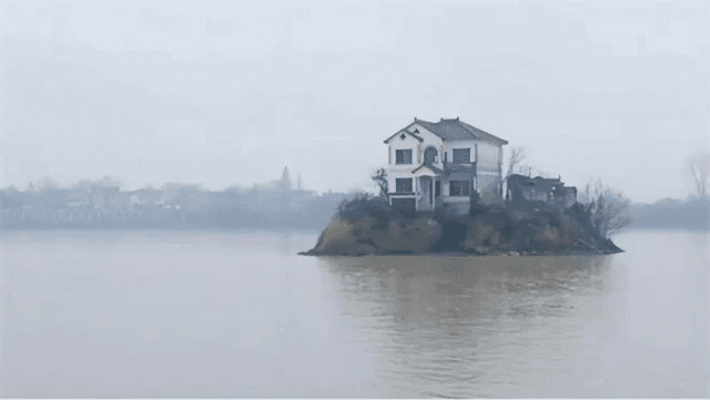 Được đền bù giá trên trời, nhưng gia chủ nhất quyết không đồng ý phá bỏ biệt thự