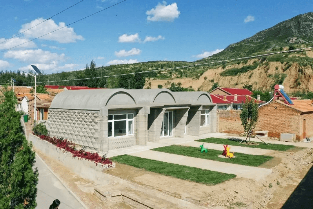 KTS về quê xây nhà trong 160 giờ với 690 triệu tặng dân làng, vì muốn họ bớt khổ