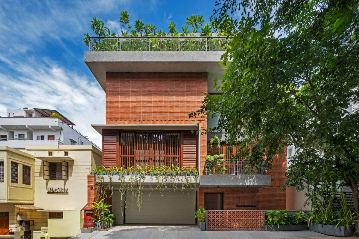 Ngôi nhà đẹp từ ngoài vào trong, giao thoa giữa vẻ hiện đại và truyền thống