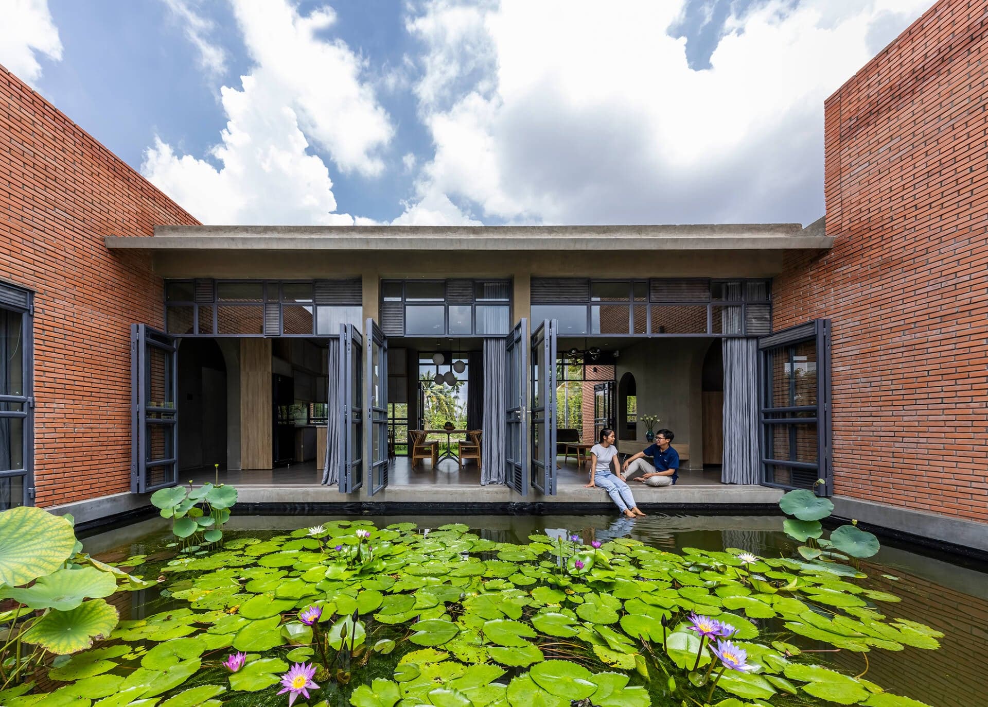 Nam House - Kiến trúc hiện đại nhiệt đới