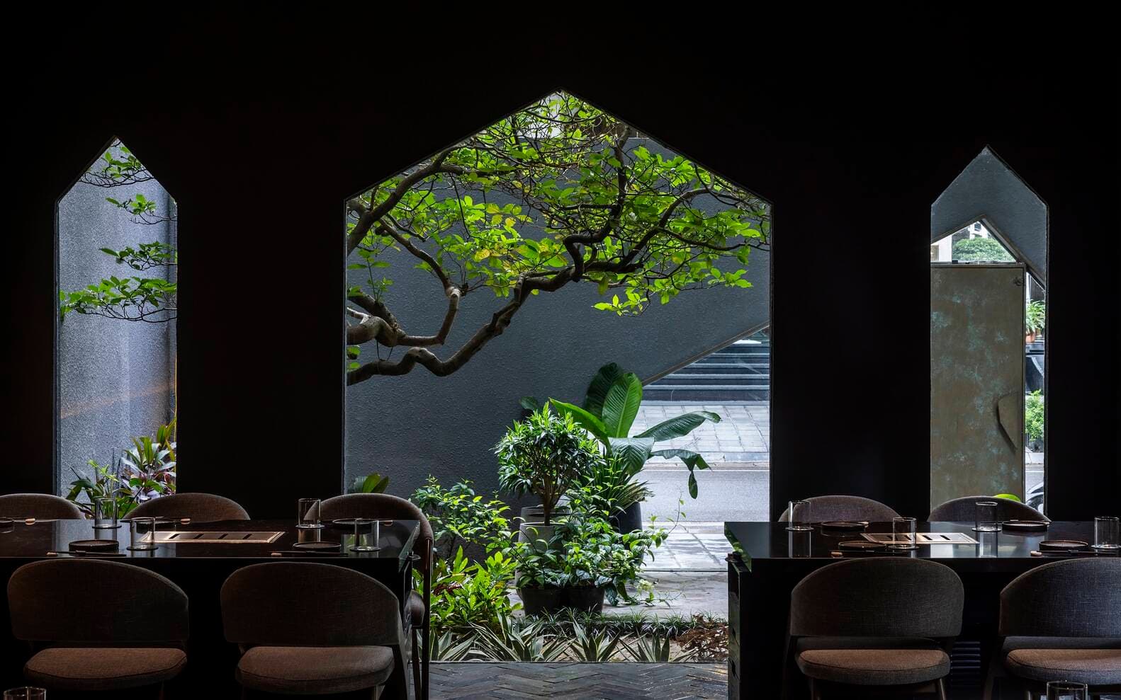 Crystal Restaurant/ NH Village Architects