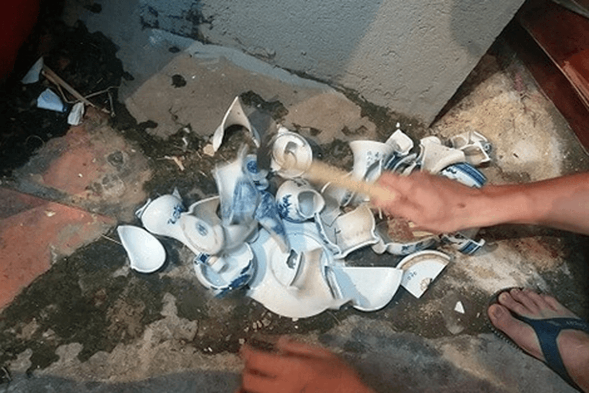 Bát hương rơi vỡ là điềm gì? Cách xử lý để hóa giải lo âu