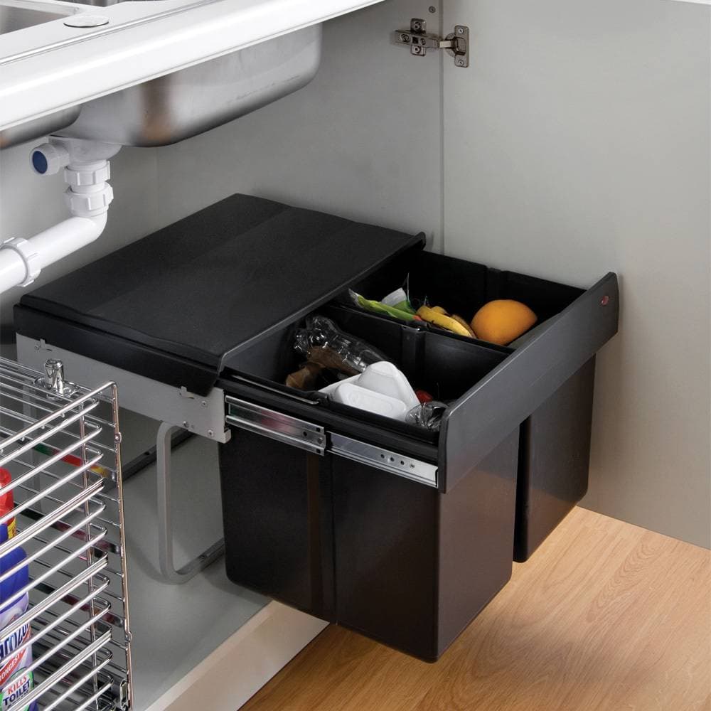 Tự làm thùng rác trượt trong hộc tủ bếp vô cùng đơn giản và tiện dụng