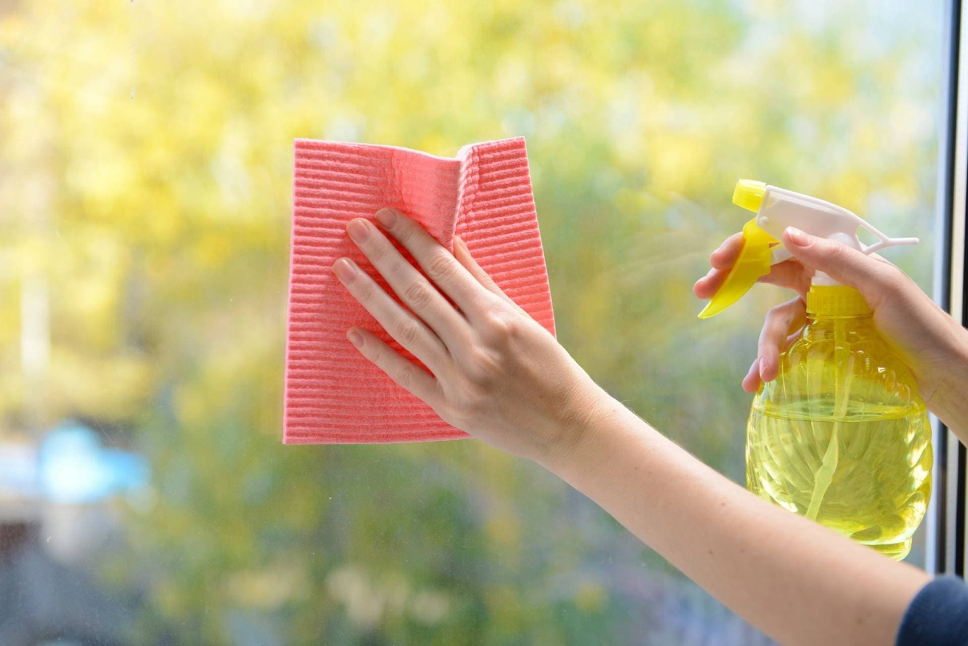 Lấy sáng cho nhà ống: Bạn đã biết vệ sinh khu vực lấy sáng đúng cách?