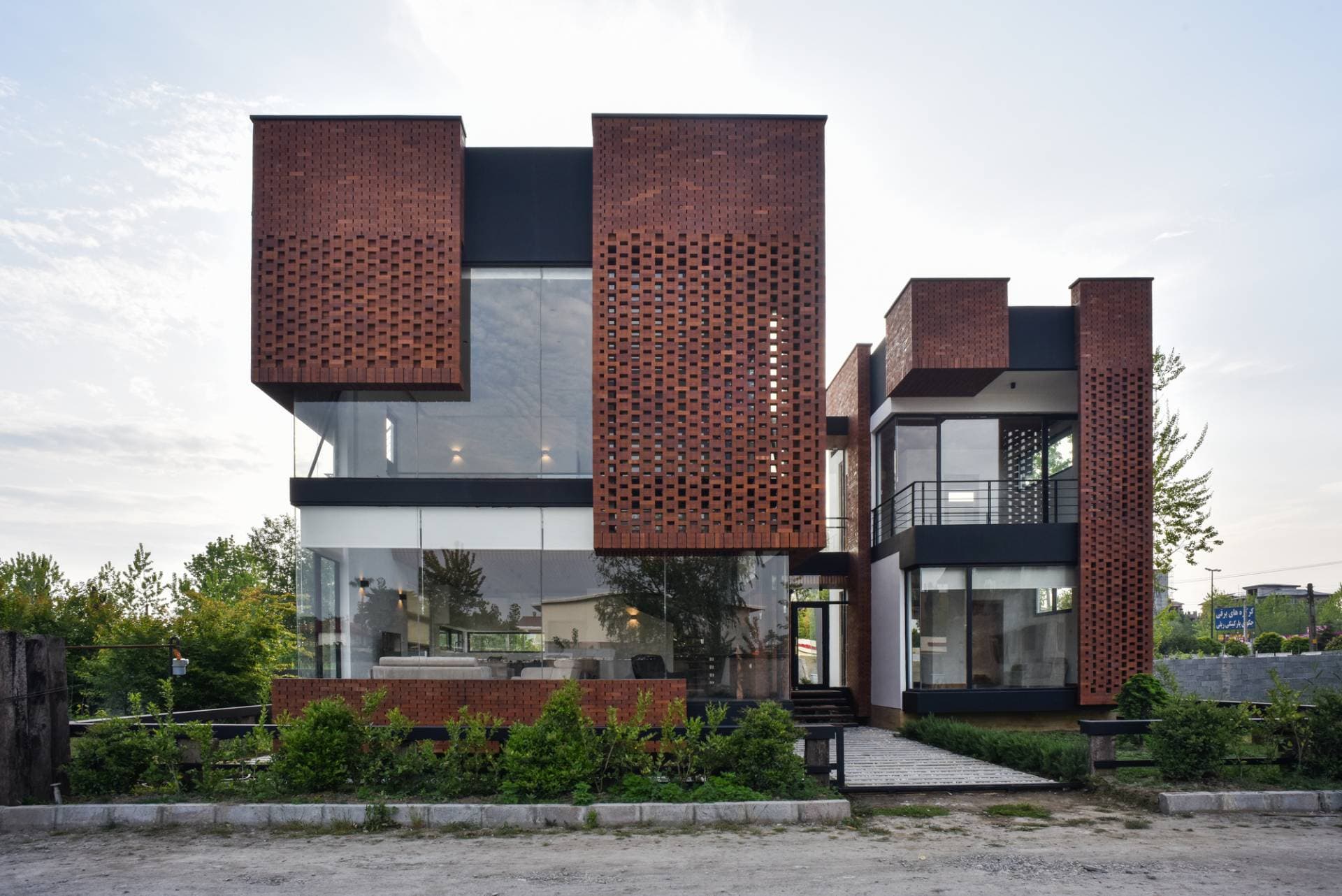 Tới Iran ngắm “ngôi nhà gạch” thời hiện đại Maziar Brick House mà ai cũng mê mẩn