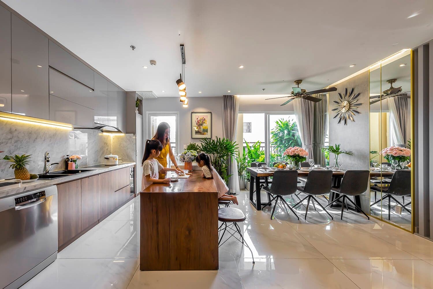 An Apartment - Căn hộ hơn 100m2 được cải tạo lại để cả nhà có thêm không gian gắn kết nhau hơn