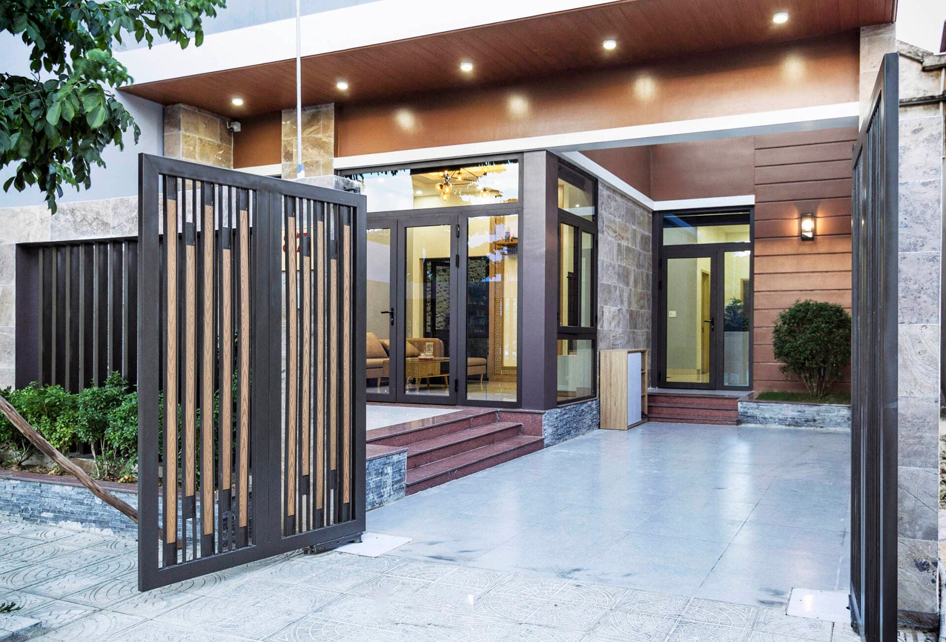 Nhà phố 1 tầng hướng Tây Bắc, hoàn thiện với chi phí 850 triệu đồng của gia đình trẻ tại Quảng Bình
