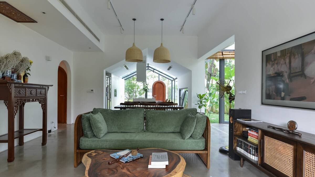 Biệt thự song lập của gia đình Việt 3 thế hệ, ghi điểm nhờ các khoảng xanh thư giãn tuyệt vời