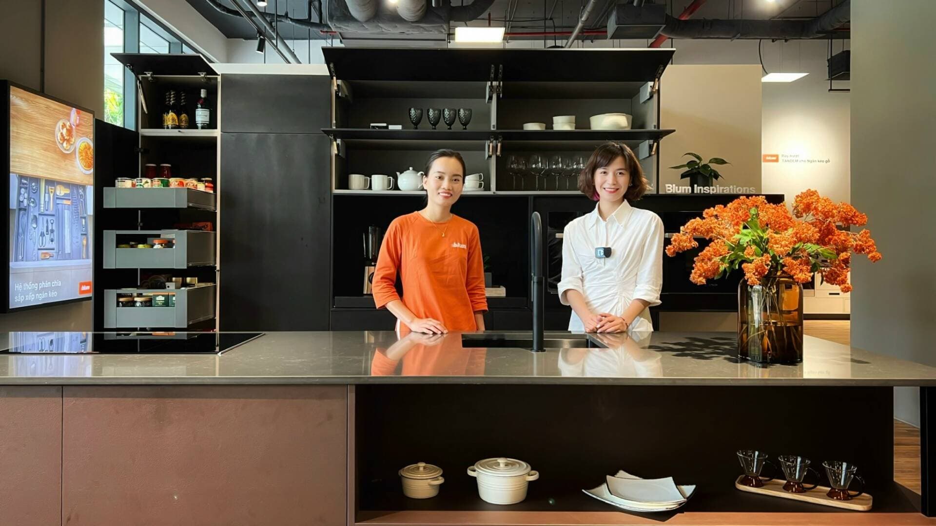 Cùng admin Happynest đến tham quan showroom Blum đầu tiên tại Hà Nội