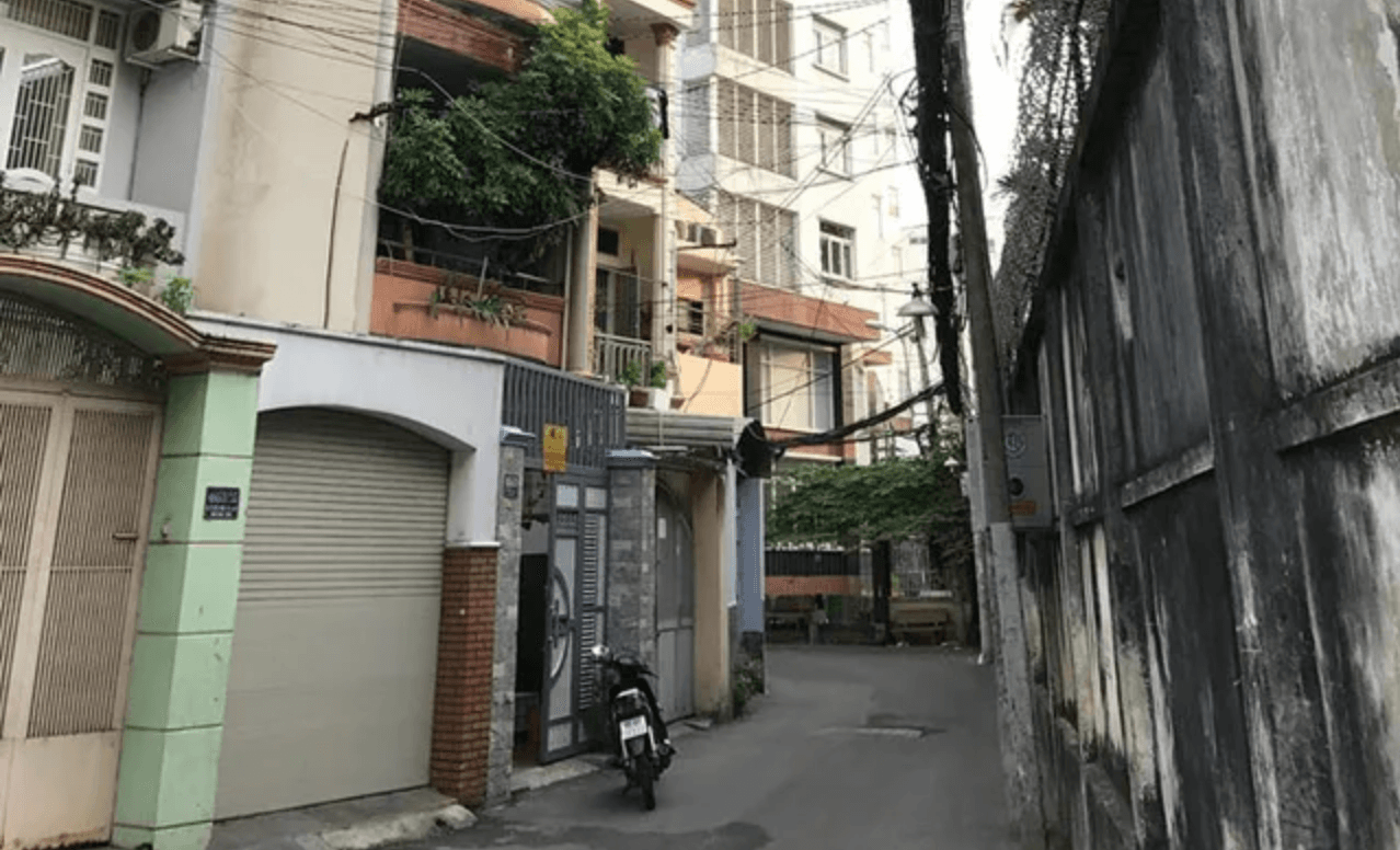 Vợ chồng tôi bán tháo lên chung cư vì quá mệt mỏi khi sống trong ngõ nhỏ
