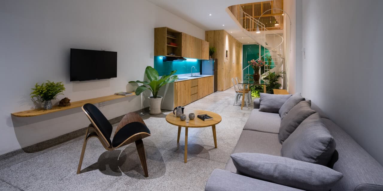 LESS house - Nhà 4x18 của gia đình 7 người tại Sài Gòn