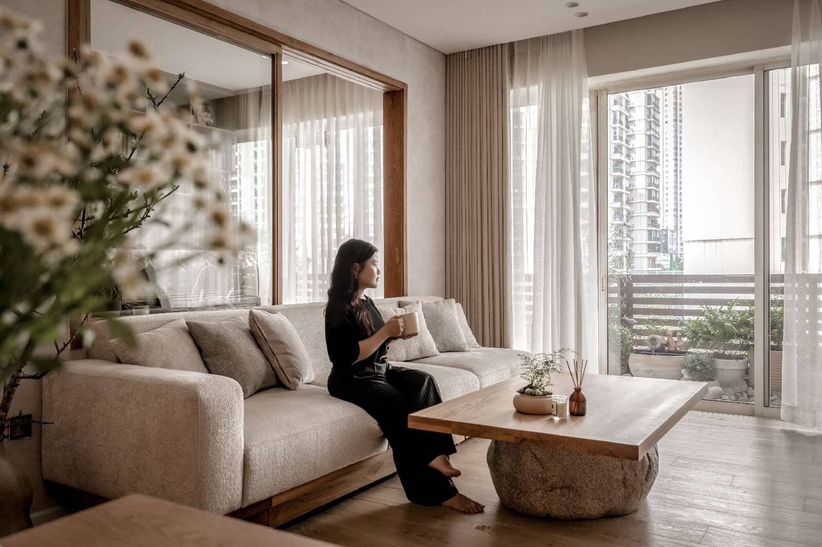 Sống chậm giữa phố thị: Căn hộ 177m² mang tinh thần Nhật Bản mộc mạc và an yên