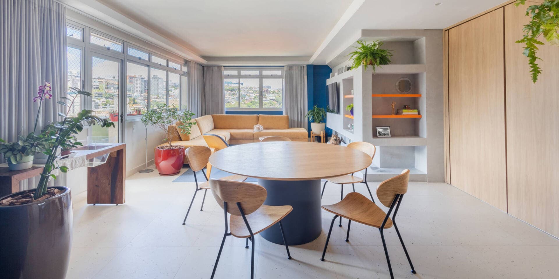 Thiết kế căn hộ 190m2 cho gia đình hiện đại: Đủ chỗ làm việc, chơi với pet và nghỉ ngơi