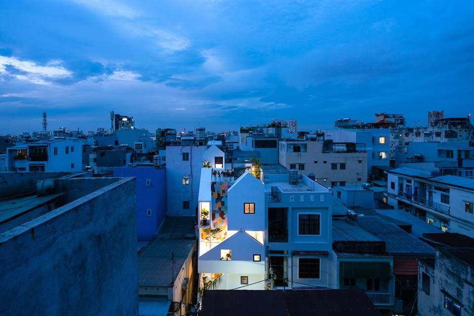 Small House 2: Câu chuyện về ngôi nhà xếp chồng trong hẻm phố lô xô của quận 10 nhưng ấm áp tình người