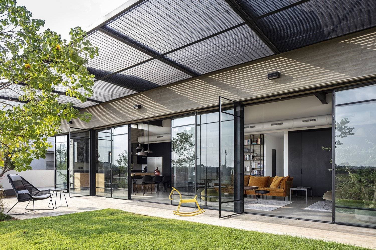 Bare House: Căn nhà 1 tầng kết nối nhịp sống hiện đại và thiên nhiên