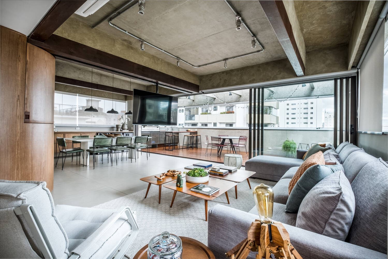 Nhà ai thích tụ tập bạn bè ăn uống, nhất định phải tham khảo thiết kế cực chill của Duplex Curve