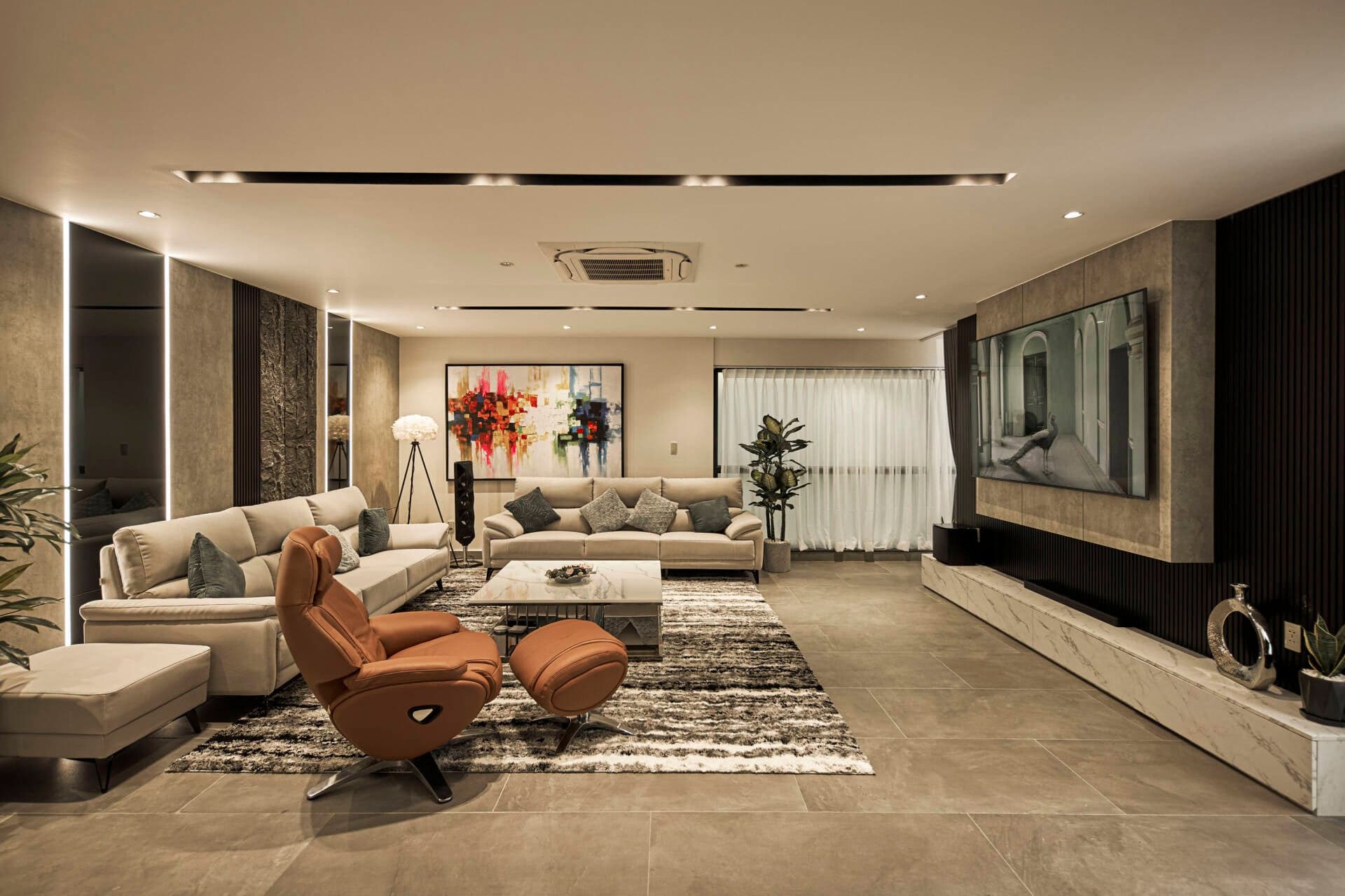 Căn penthouse "độc lạ" với phong cách nội thất hiện đại tại TP. HCM