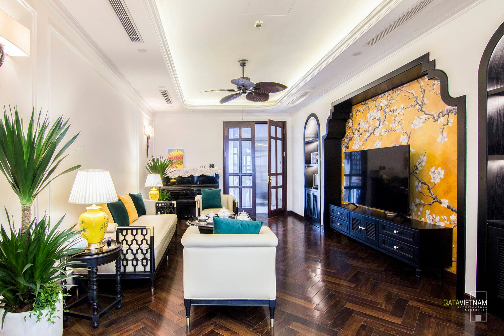 D-House - ngôi nhà phố thiết kế độc đáo, lạ mắt từ ngoài vào trong với phong cách nội thất Đông Dương