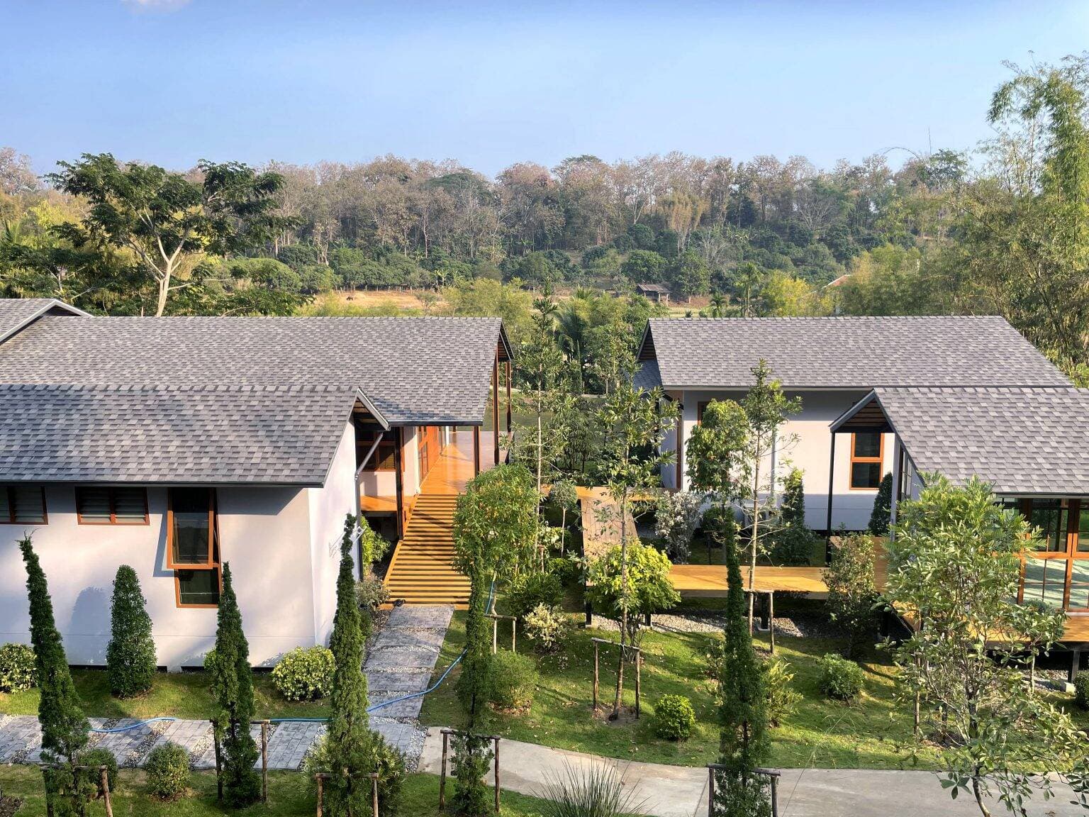 Gia chủ xây biệt thự phong cách nhiệt đới làm nơi an dưỡng khi về già