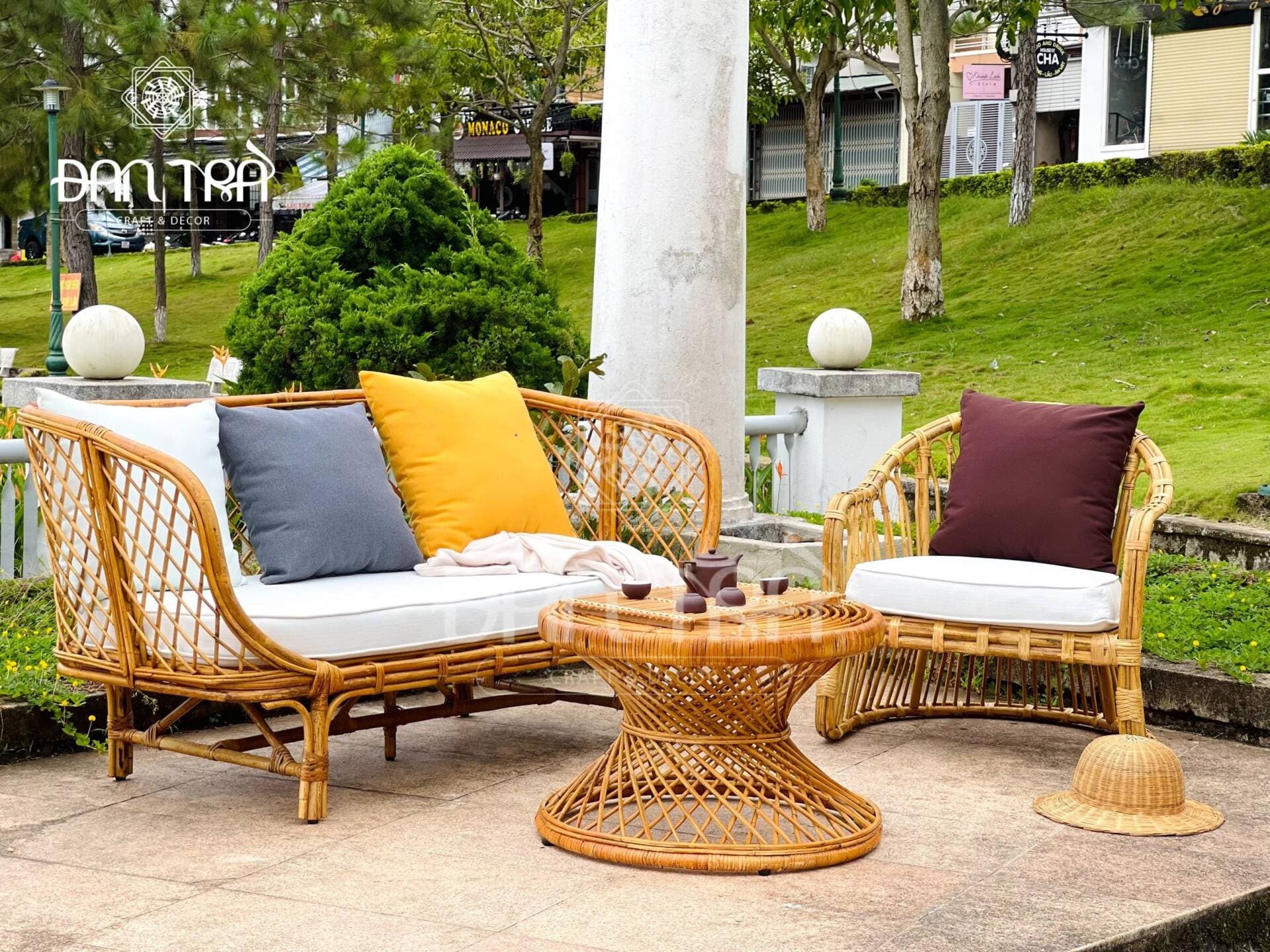 Những mẫu bàn ghế mây tre đan đẹp cho khu vực trong nhà và ngoài trời