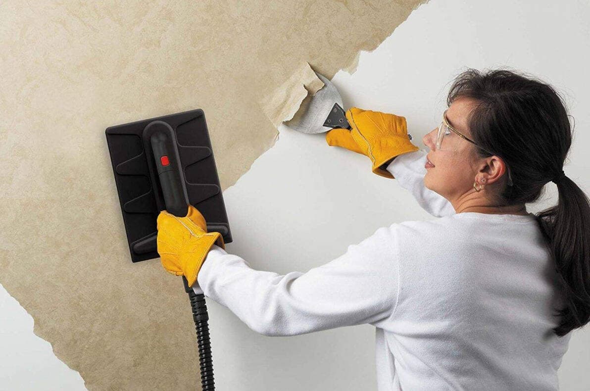 Mẹo bóc giấy dán tường cũ mà không tróc sơn trên tường