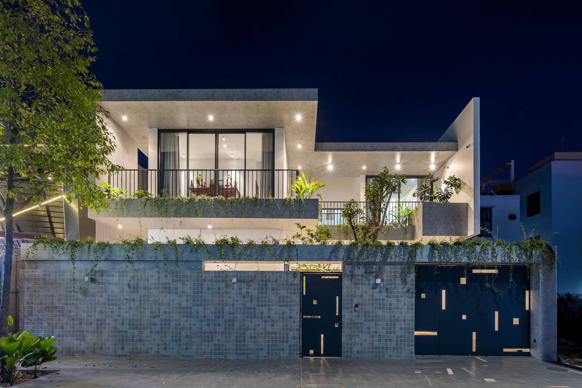 Gia chủ 9x xây nhà 2 tầng 300m2 ở Đắk Lắk để tặng bố mẹ