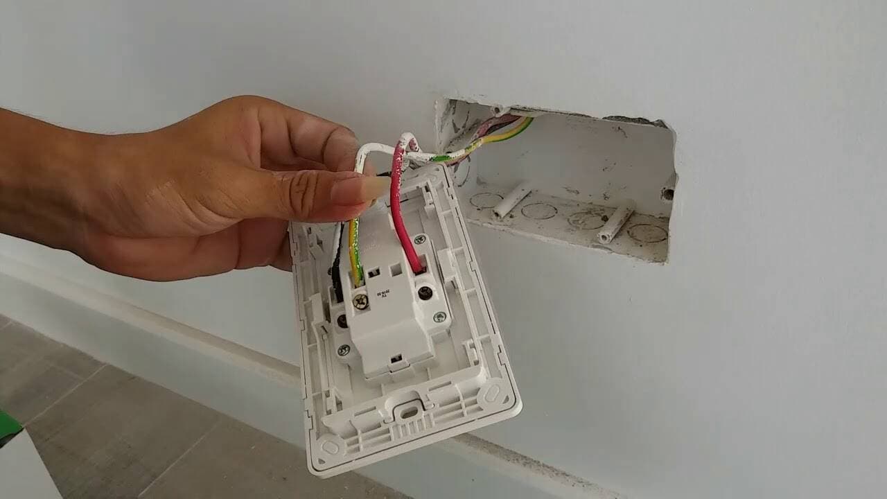 Tổng hợp các loại thiết bị điện dễ hỏng vào mùa nồm mưa ẩm