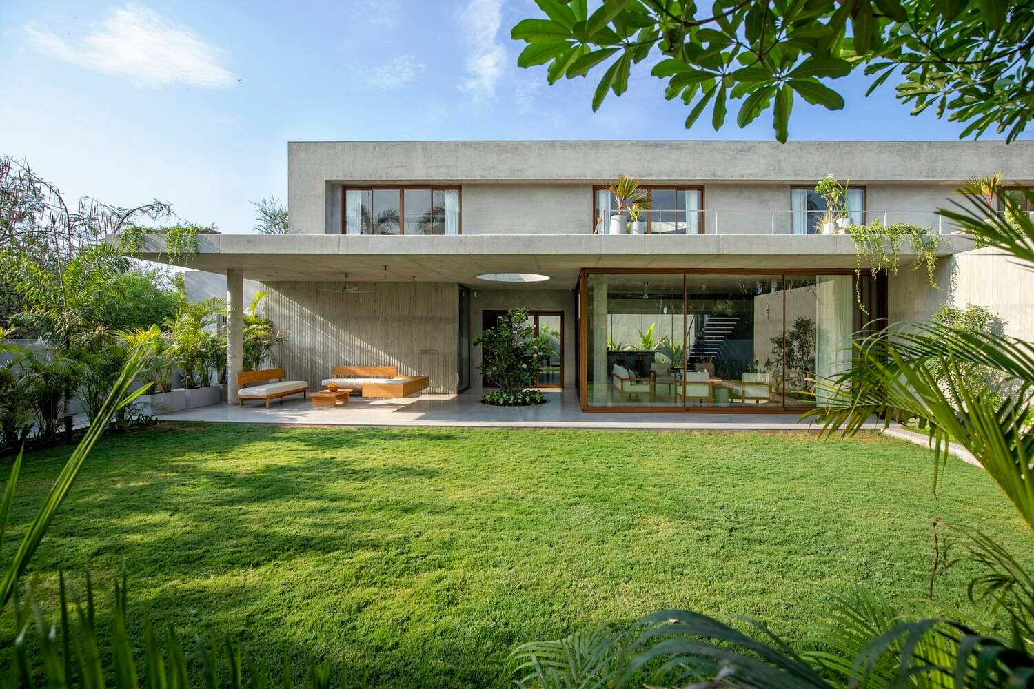 5 bất lợi cần lưu ý khi mua bán nhà ở chưa hoàn công