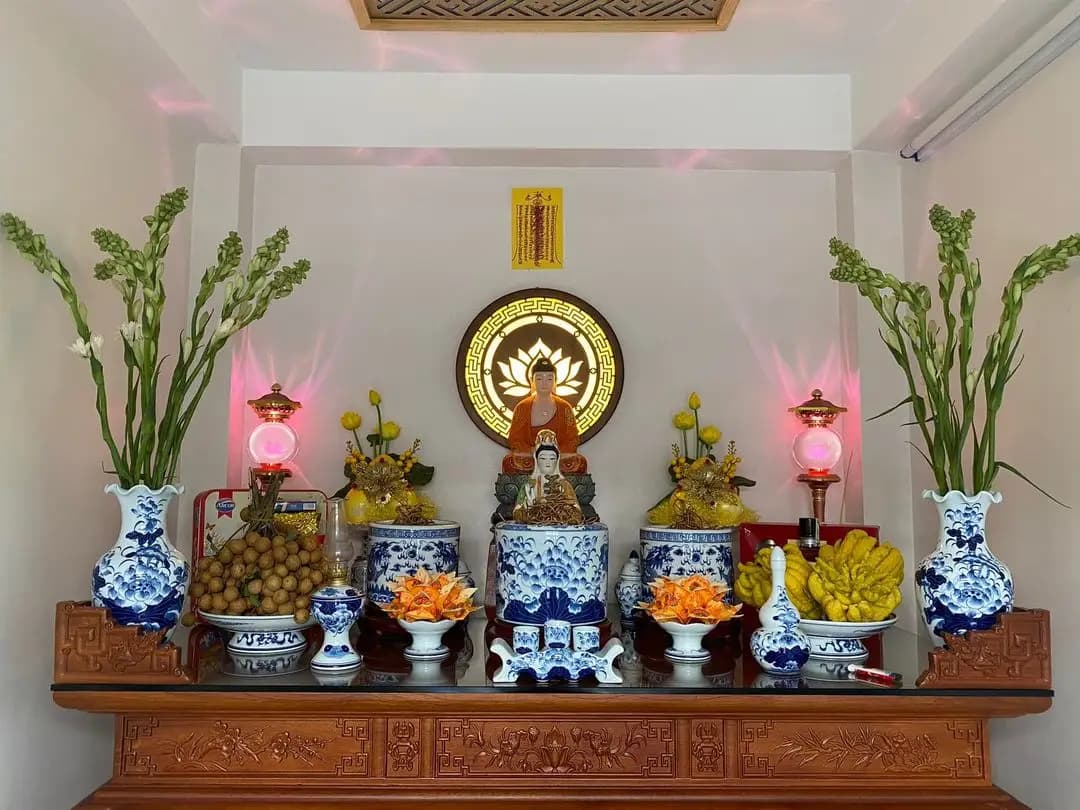 Nhà hướng Nam nên đặt bàn thờ hướng nào để hợp phong thủy, thu hút tài lộc?