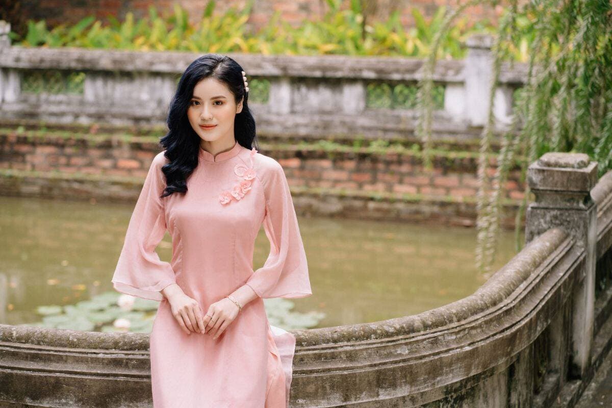 25+ caption áo dài Tết đẹp, duyên dáng và mang đậm phong vị Tết