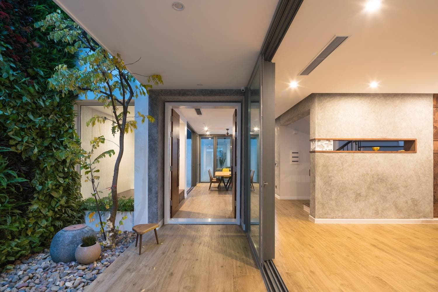 Sự lột xác của Nhà Tằm - ngôi nhà hiện đại, tiện nghi nhưng vẫn mang cái hồn của văn hóa truyền thống Việt