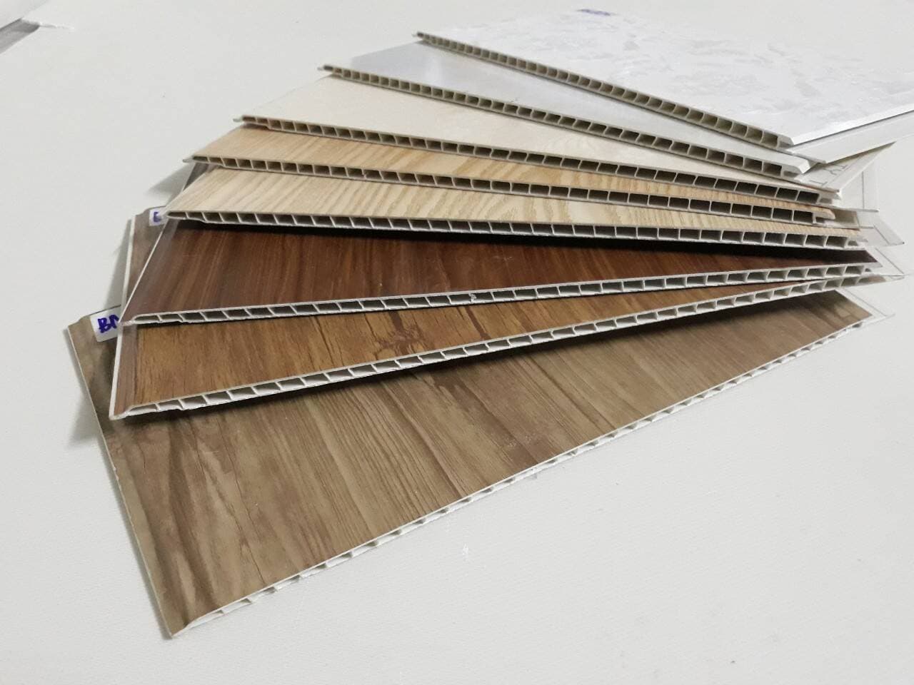 Tấm nhựa PVC Nano là gì? Ứng dụng và Giá thành của tấm nhựa PVC Nano