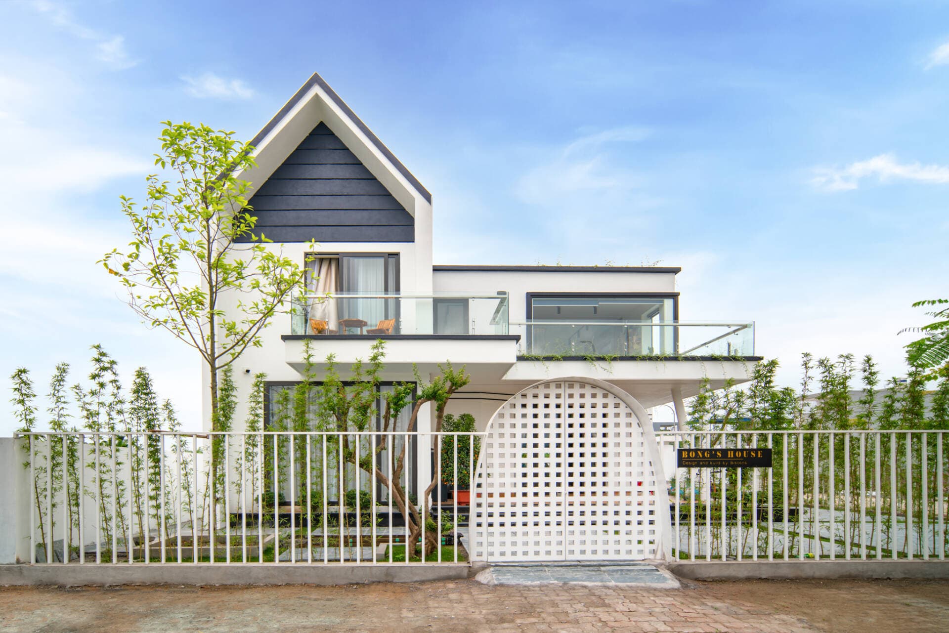Cặp vợ chồng Hải Phòng về quê xây nhà 1,7 tỷ đồng, cái kết viên mãn sau nhiều năm chung sống