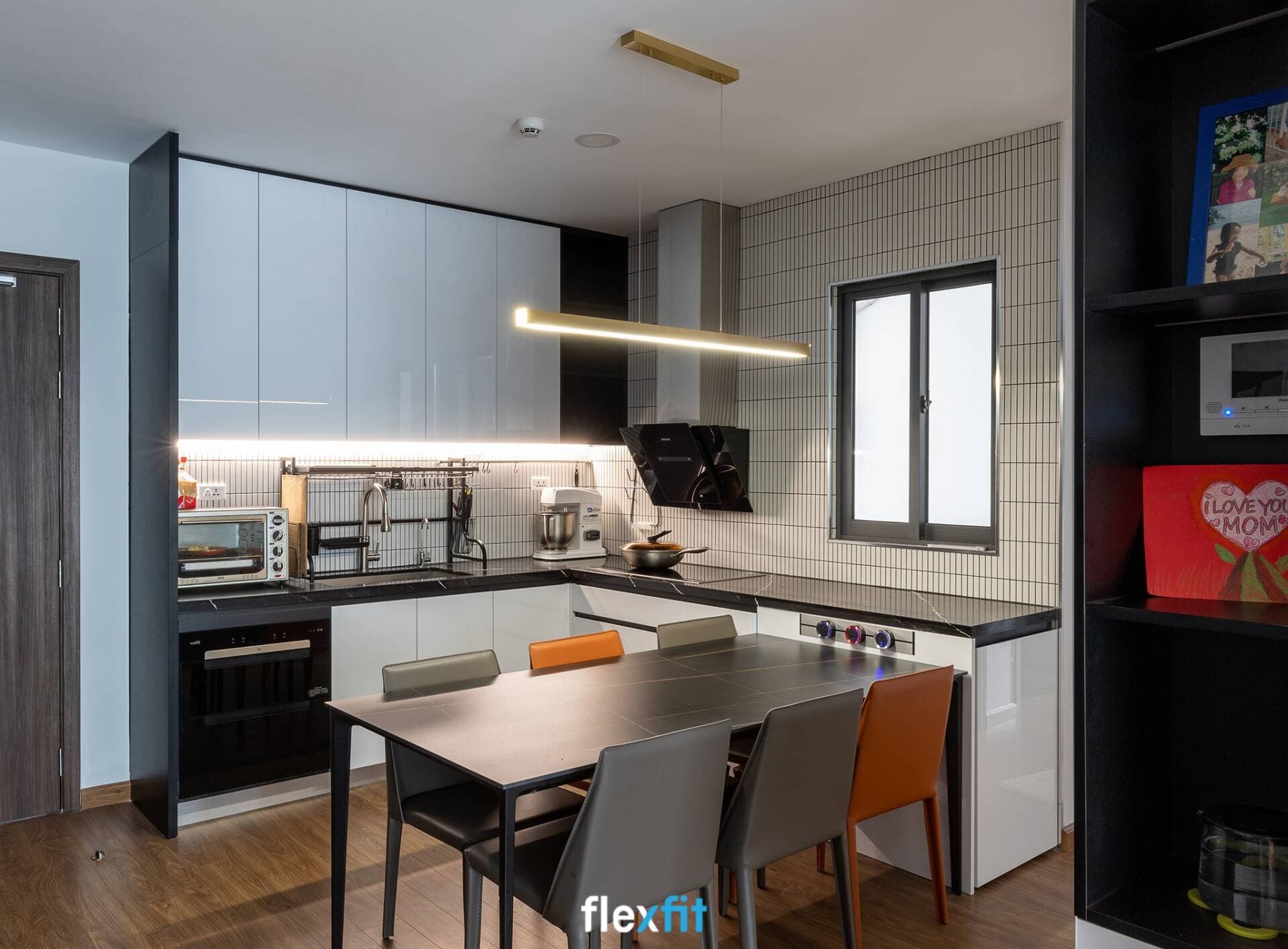 Không gian sống 92m2 cực "xịn" dành cho 4 người