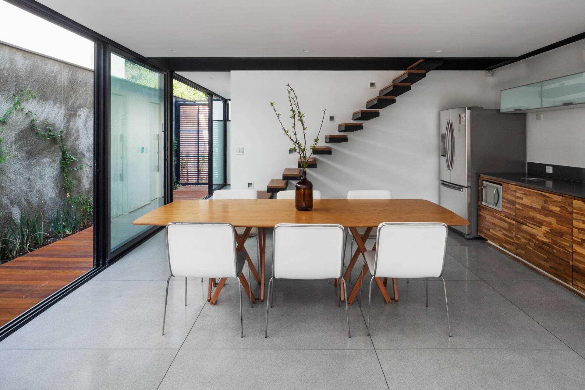 House 7x37 - Căn nhà “nghỉ dưỡng” đáng mơ ước của gia đình trẻ sắp chào đón thêm em bé