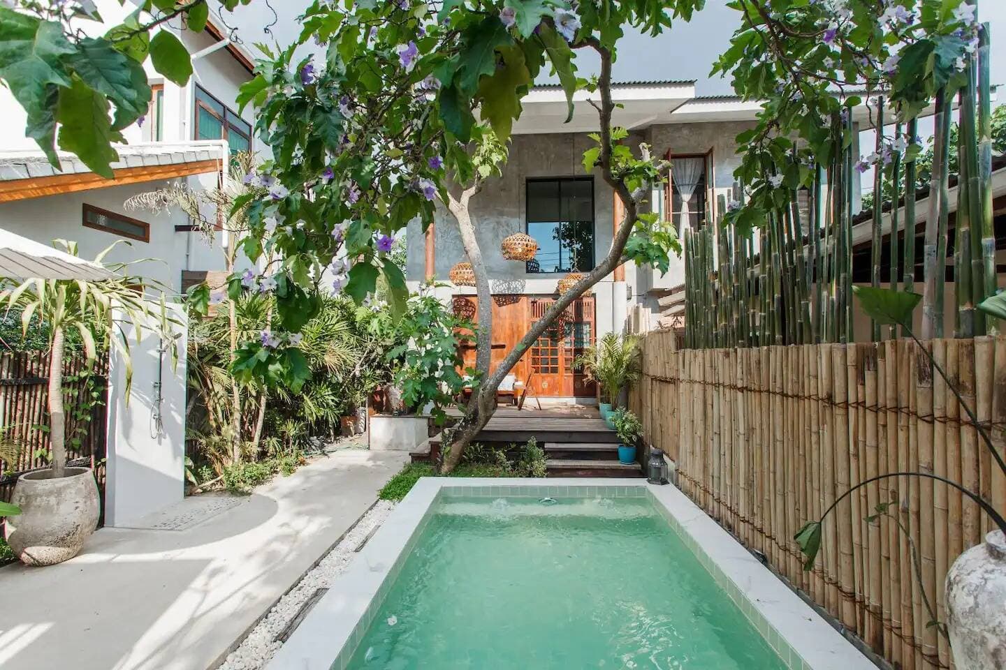 Nhà ở quê mộc mạc, bình yên nhưng vẫn đầy đủ tiện nghi không kém gì nhà phố
