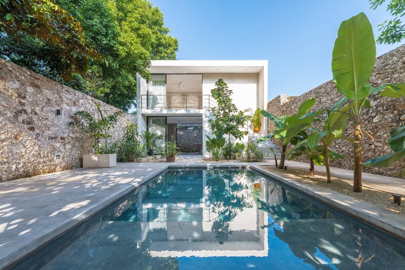 72 House: Một ngôi nhà được cải tạo ở Mexico có những nét “rất Việt”